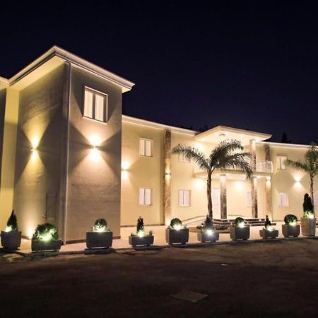 Hotel Holiday Foggia Ngoại thất bức ảnh