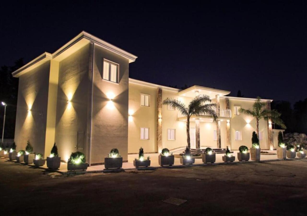 Hotel Holiday Foggia Ngoại thất bức ảnh